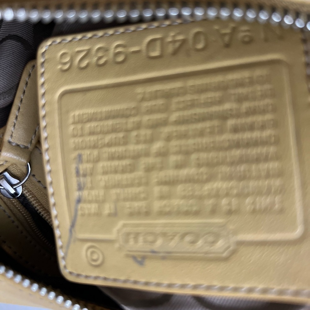 Vintage Coach #9326 Yellow Leather Shoulder Bag - Picture 9 of 12